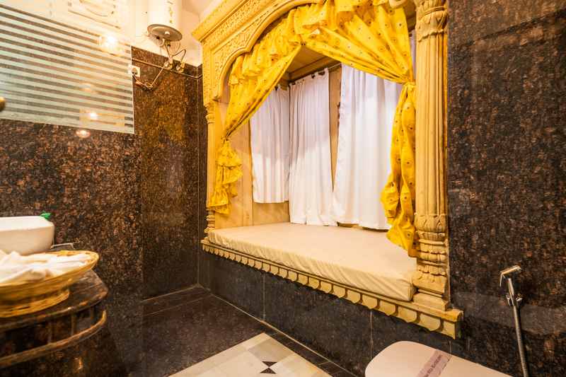 Rang Niwas Hotel