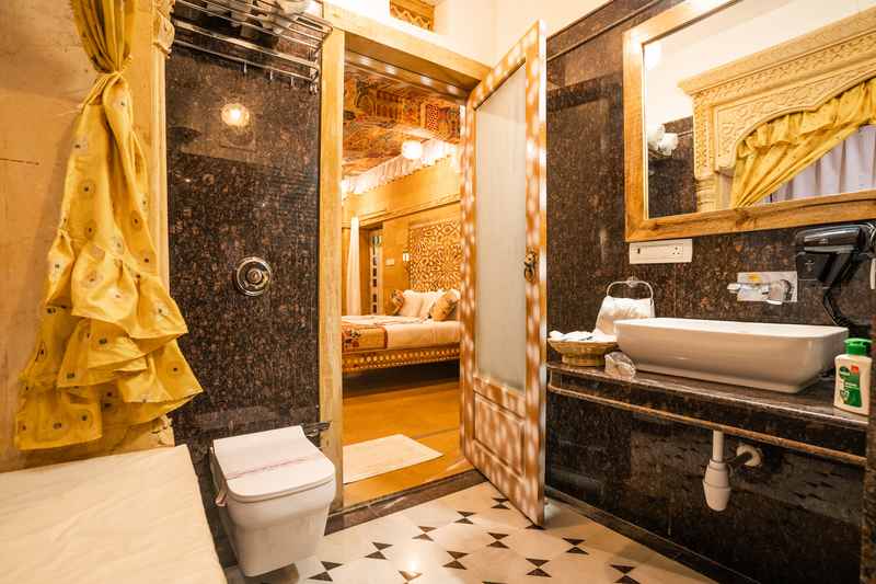 Rang Niwas Hotel