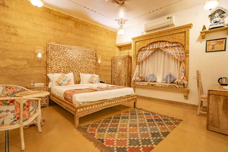 Rang Niwas Hotel